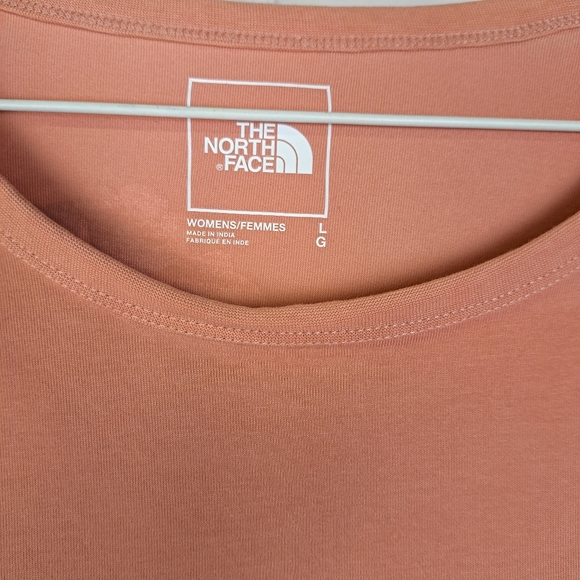 The North Face Women’s Long Sleeve Graphic Tee – Rose Pink Floral Logo‎ - Picture 3 of 9